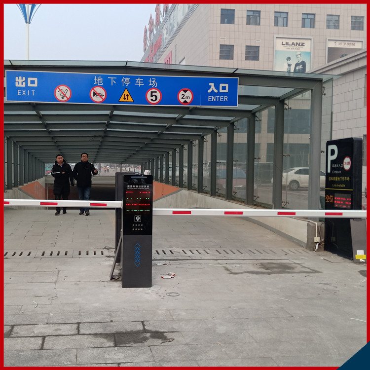 无人值守停车场 自动识别车牌定制安装交通收费设备全解析